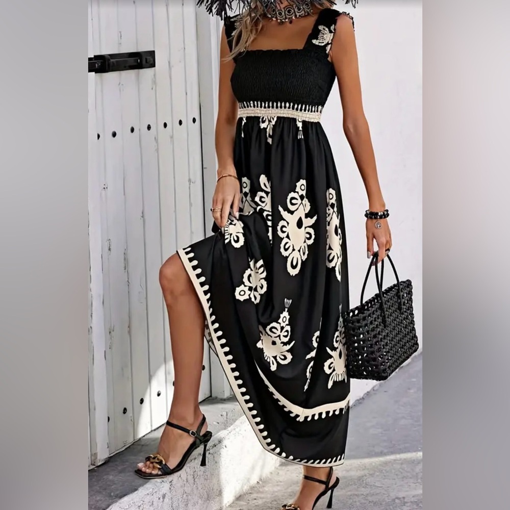 Elegant Black and Cream Floral Dress L